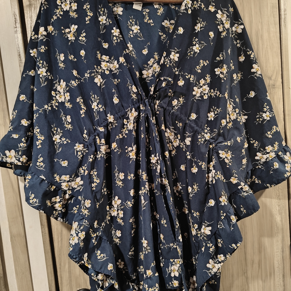 Floral V-Neck Ruffled Women's Top - Navy